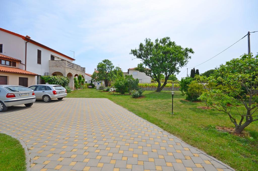 Apartments Bogetic Премантура Екстер'єр фото